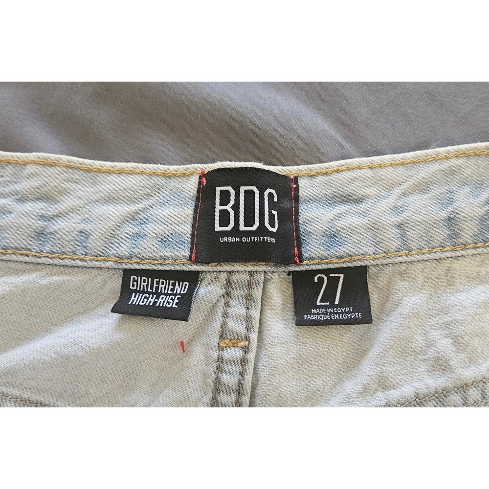 BDG Girlfriend High-Rise Denim Shorts Womens 27 Light Blue Excellent‎ Distressed - Picture 4 of 8